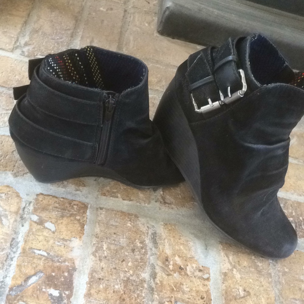 Blowfish booties